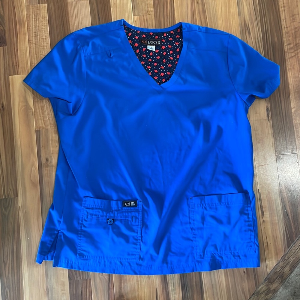 Koi scrub top women’s Large